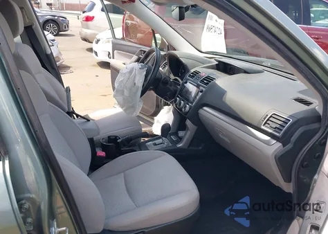 2017 Subaru Forester 2.5I Premium z USA, uszkodzony, nr VIN JF2SJAGCXHH452094